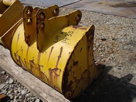 Case 580 30 Backhoe Bucket 45mm And 38mm Pins With Teeth