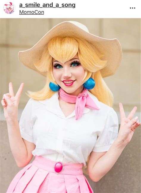 Pin By まき On Animeted Life Princess Peach Cosplay Peach Cosplay