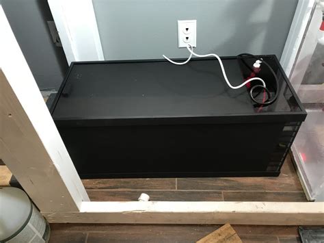 If it is loose then add a few drops when you push the top lead onto the battery, the led should turn on. LETS see these DIY Auto Top Off containers | REEF2REEF Saltwater and Reef Aquarium Forum