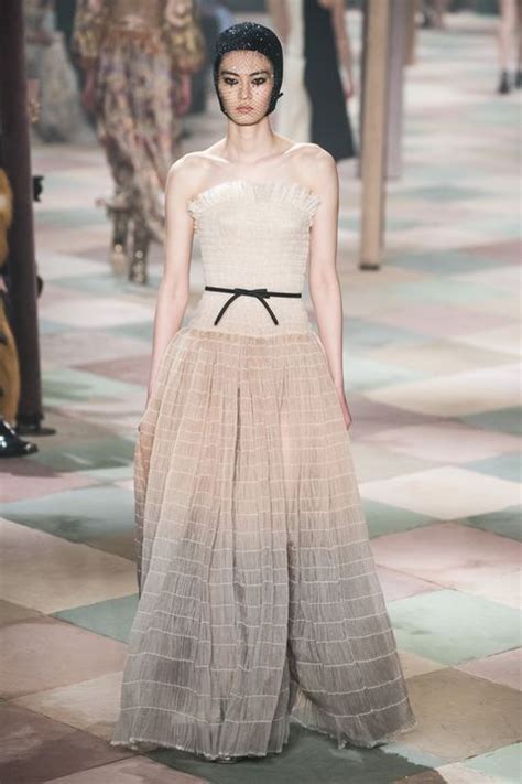 In questa pagina ci sono le nuove collezioni borse 2021 dei principali marchi di moda. Abiti Da Sera Dior