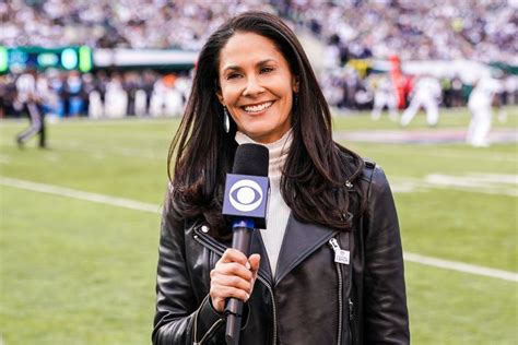 Tracy Wolfson Cant Wait To Cover Super Bowl — All About Cbs Lead
