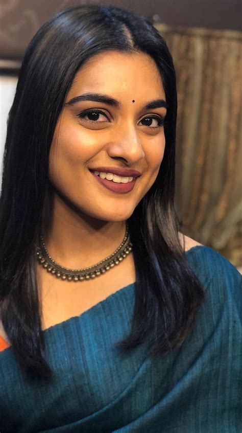 nivetha thomas actriz mallu amante del sari fondo de pantalla de teléfono hd smartresize