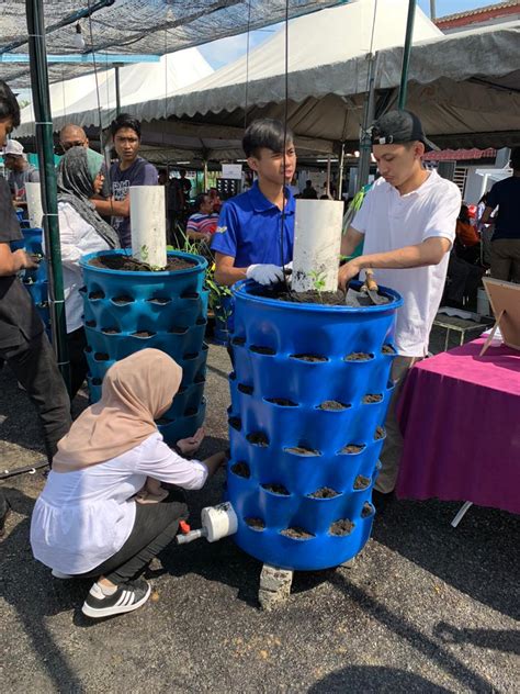 It focuses on advanced skills training and technical education, particularly in the fields of electronics and technology. PROGRAM VERTICAL URBAN GARDEN DAERAH HULU LANGAT 2019 ...