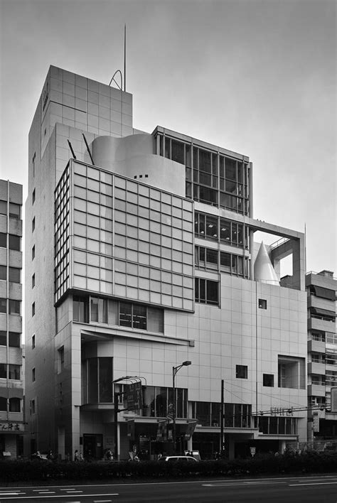 Fumihiko Maki Spiral Building Wacoal Arts Center Tokyo 1984 85