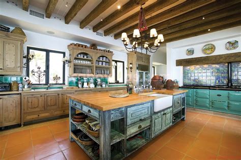 So, in decorating the modern rustic kitchen decor, feel free to combine with farmhouse or industrial color ideas and you will get a stunning look of modern rustic kitchen decor. Home Decoration Inspiration: Mexican Contemporary Kitchen Decorated with Rustic Accent