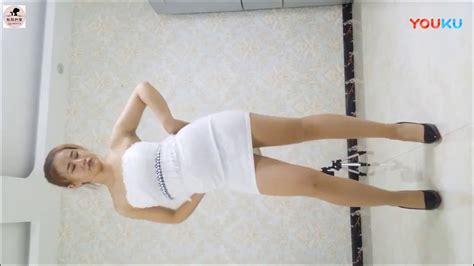 sexy dance 性感舞蹈 美女晶晶白色连衣裙热舞社会摇 手机版 youtube