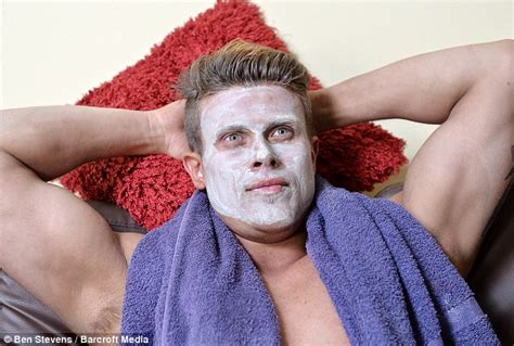 britain s vainest man matt dunford claims he s more handsome than brad pitt daily mail online