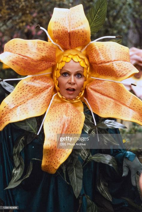 Pictured Is Sally Struthers In Alice In Wonderland A Cbs Made For Tv News Photo Getty Images