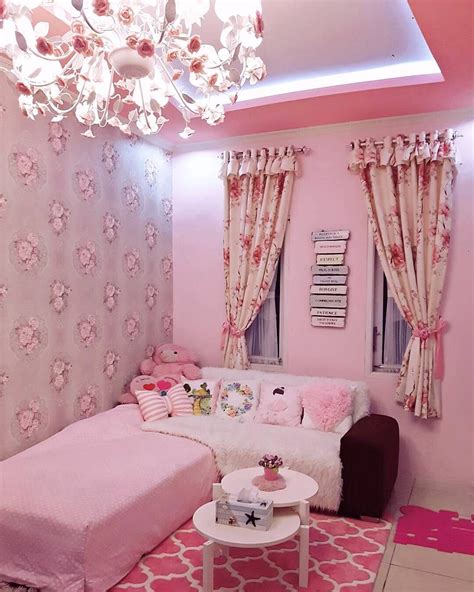 Rumah tidak hanya terdiri atas permukaan datar. Ruang Tamu Shabby Chic Minimalis Dengan Warna Cat Pink ...