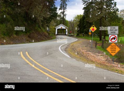 Oregons Covered Bridges Hi Res Stock Photography And Images Alamy