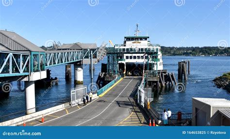 Seattle To Bremerton Ferry At Dock Editorial Image Image Of Beach