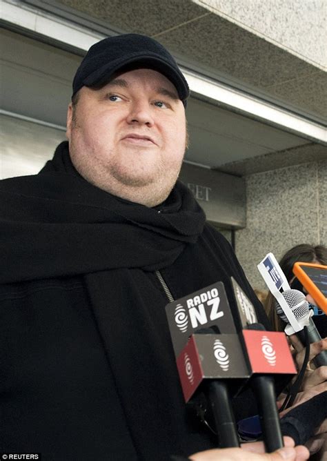 Kim Dotcom Megaupload Co Founder Vows To Fight Extradition To Us Daily Mail Online