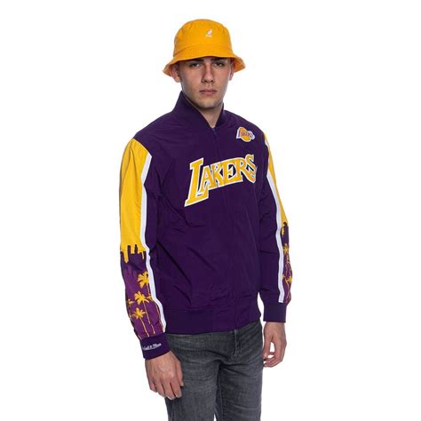 Nike women's mystifi warm up jacket zip up purple/white 100% polyester brand new. Mitchell & Ness Jacket Los Angeles Lakers purple NBA Hook ...