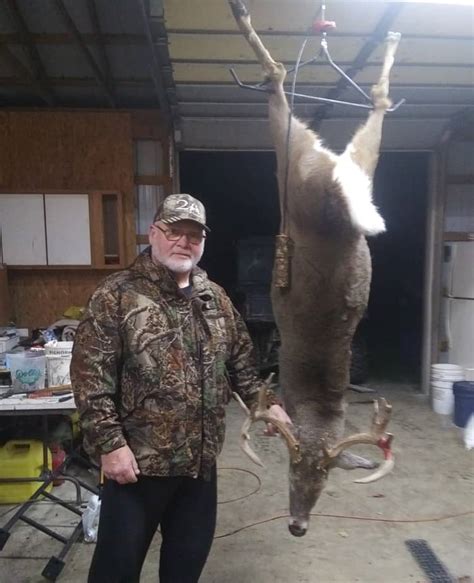 Pennsylvania Bowhunter Tags 43rd Buck Big Deer