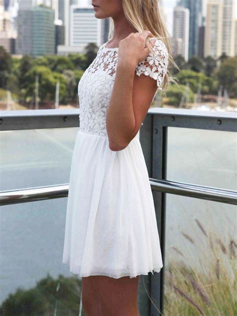 Белое летнее платье с кружевом (70 фото)