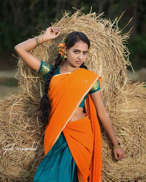 Saree Backless Beautiful Girl In India Without Makeup India Beauty Kerala Braids Sari