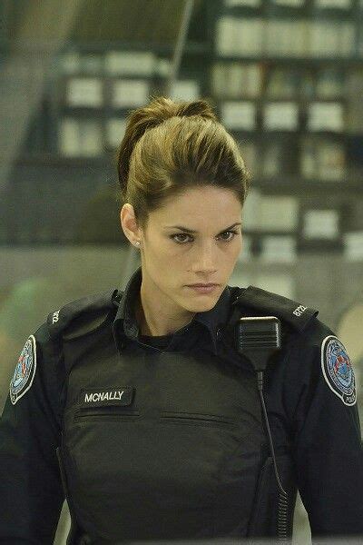 Missy Peregrym As Officer Andy Mcnally In Rookie Blue Rookie Blue Taurus Woman Tv Girls