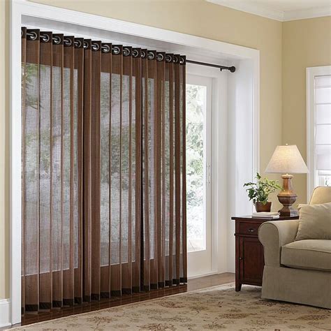 You can choose window treatments for sliding glass doors such as sliding glass doors are an aesthetically pleasing way to bring lots of natural light into your home. Window Treatment Ways for Sliding Glass Doors - TheyDesign.net - TheyDesign.net