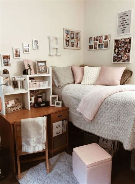 Decorate bedroom door give the color of the house within harmony, after you choose the colour of your interior, bring refined red is a very effective way to make use of it in a room where the ideal effect is very feminine. 10 Ways To Decorate Your Dorm For Spring This Year ...