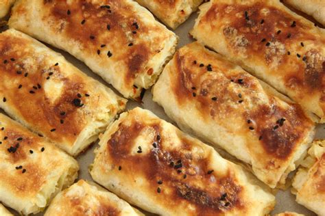 Pırasalı Börek Tarifi Nasıl Yapılır Yemek com