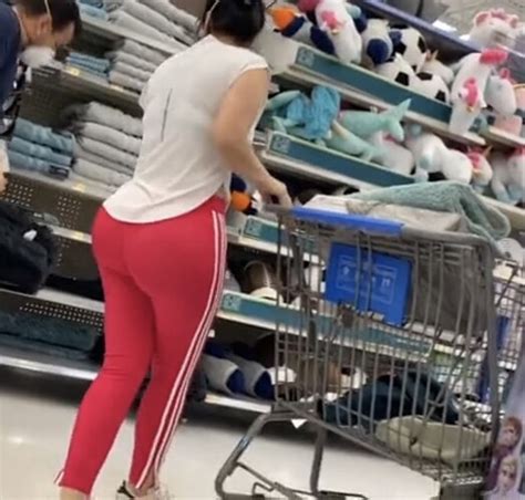 fat ass latina in leggings at store spandex leggings and yoga pants forum