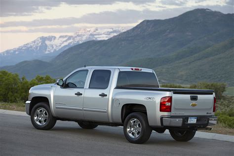 I looked over to the pressure gauge and it was at around 9. 2012 Chevrolet Silverado 1500 Hybrid Review, Pictures & Price