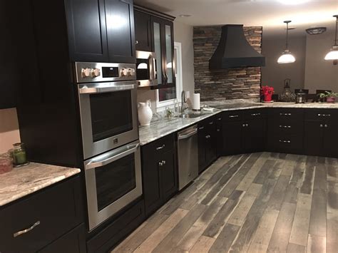 When your custom kitchen cabinets in orange county arrive to your home, the best of care will be taken to ensure that they're intact and placed in a safe place. Kitchen Remodel - Traditional - Kitchen - Orange County - by Loar Home Improvement