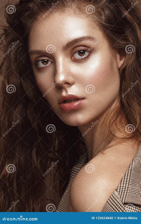 Beautiful Brunette Model Curls Classic Makeup And Lips The Beauty