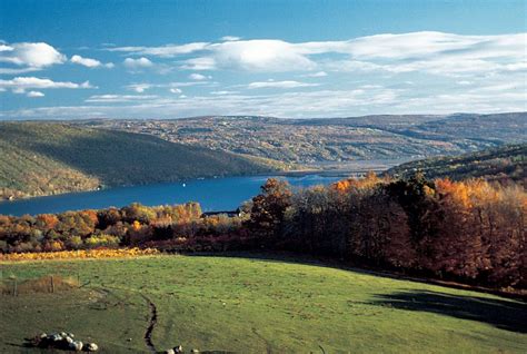 Finger Lakes Ny Canandaigua Lake Stunning In The Fall Great Road