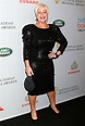 Denise Welch shows off weight loss in swimsuit pic | Entertainment Daily