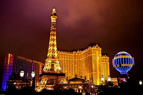 Vegas Eiffel Tower Vs Paris Letizia Callegaro