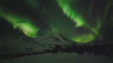 La Aurora Boreal Deslumbra A Alaska En Una Exhibición Colorida Vista En