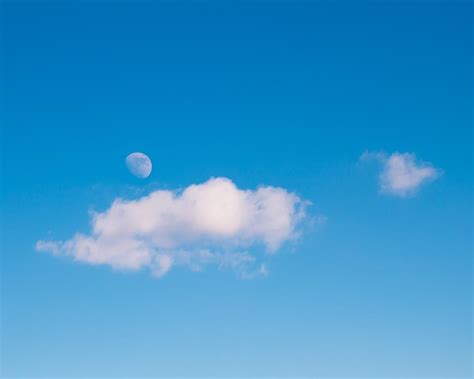 Moon During Daytime Moon Photography Sky Aesthetic Pretty Sky