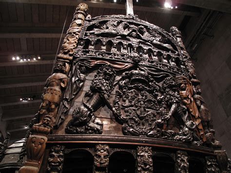 Affärsidén är att långsiktigt äga sina innehav genom aktiv delaktighet i den. New Years weekend 2009/2010 in Stockholm part 1(3).