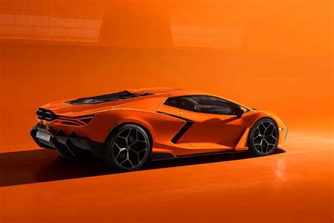 Η Lamborghini Revuelto βγήκε για πρώτη φορά στο δρόμο Eportal