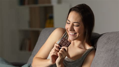 The Golden Rule For Eating Chocolate On A Paleo Diet