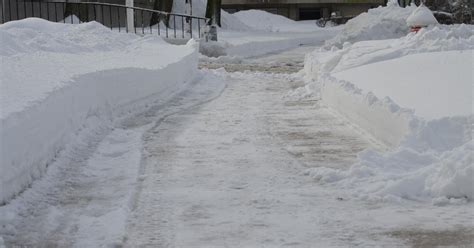 New Jersey Man Cuts Off Two Fingers In Snowblower Accident Cbs New York