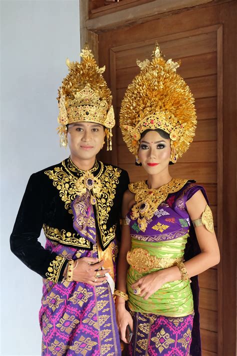 Baju Adat Tradisional Indonesia Homecare24