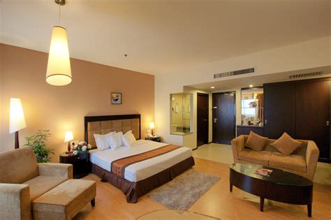 Infrastructure of crystal crown hotel jb. Rooms | Executive Studio - Crystal Crown Hotel Johor Bahru ...