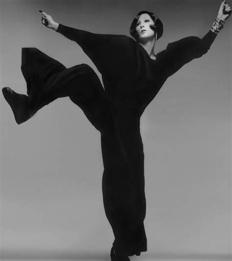 Cher Photographed By Richard Avedon For Vogue 1972 Richard Avedon