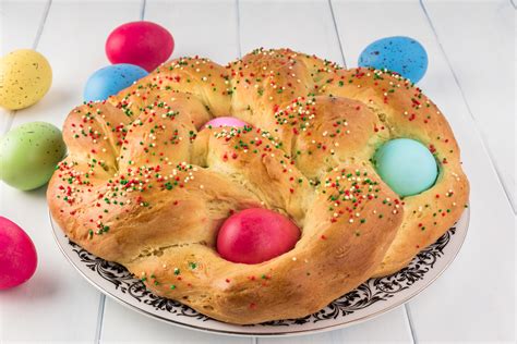 Italian Easter Bread With Dyed Eggs Recipe Old Farmers Almanac