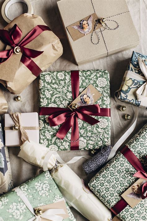 Id Es Festives Pour L Emballage De Cadeaux Avec Bo Te En Carton De No L D Co De F Te