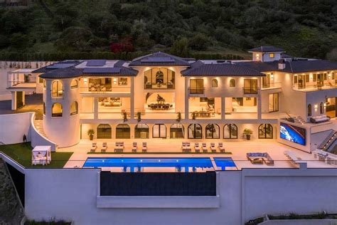 Looking For Inspiration Here Are 15 Of The Largest Private Houses In