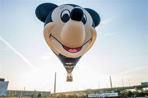 Toronto Is Completely Obsessed With The Giant Mickey Mouse Balloon