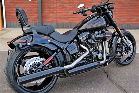 2016 Harley Davidson® Fxse Cvo™ Pro Street Breakout® Starfire Black