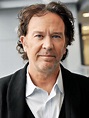 Timothy Hutton - Biography, Height & Life Story | Super Stars Bio