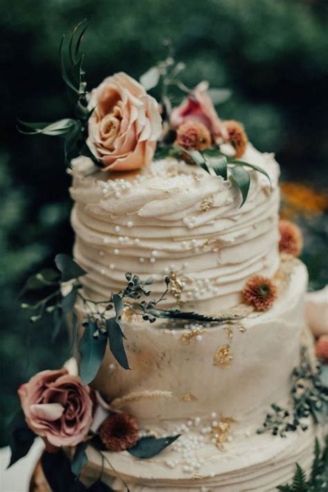 A Textural Vintage Like Wedding Cake With Different Tiers Beads Gold