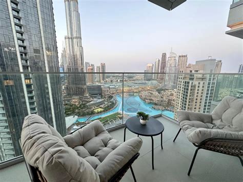 Luxurious 3 Bedroom Apartment With Burj Khalifa And Fountain View By