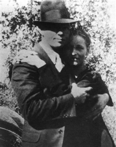 Bonnie And Clyde The Love Before The Death 16 Rare Pictures Of
