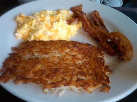 Yer Standard American Breakfast Scrambled Eggs With Cheese Bacon